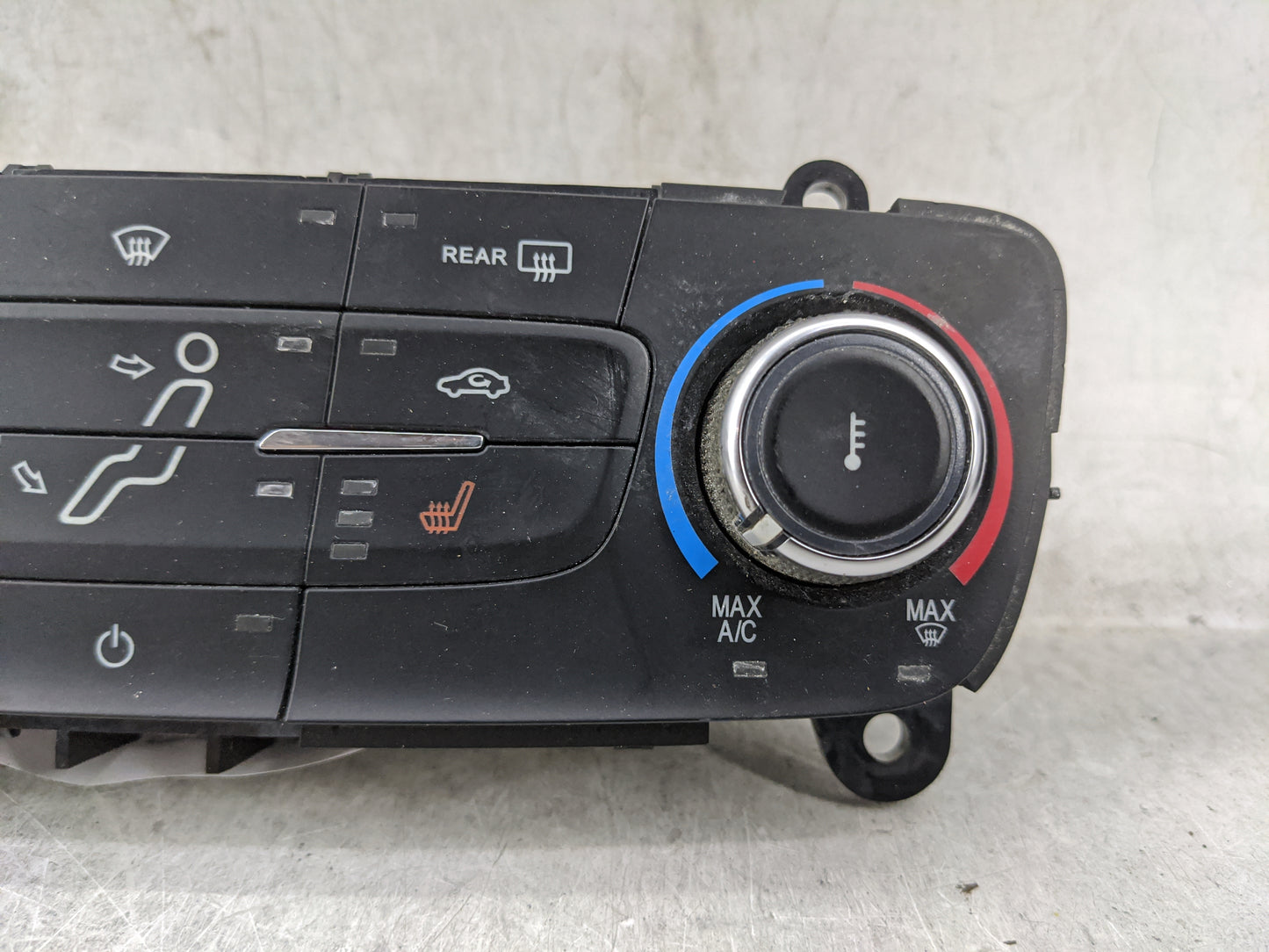 2015-2018 Ford Focus Climate Control Module Temperature AC/Heater Replacement P/N:F1ET-19980-LJ F1ET-18549 Fits OEM Used Aut