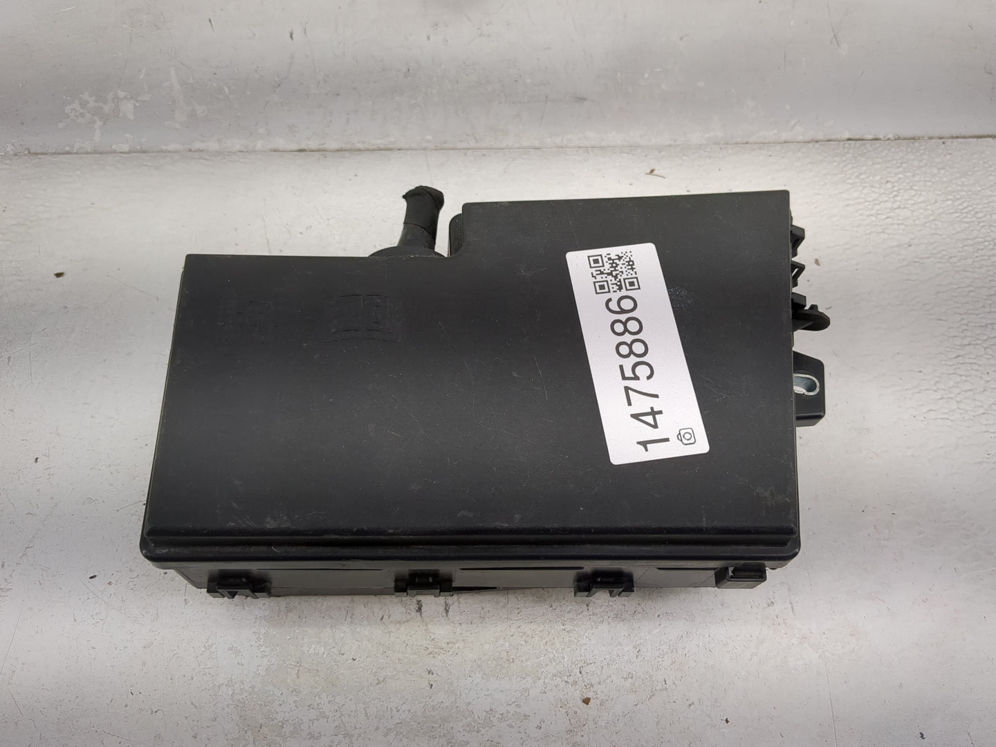 2016 Ford Focus Fusebox Fuse Box Panel Relay Module P/N:AV6T-14A076-AB 9L2T-14B192-AA, 9L2T-14B191-AA, 9L2T-14B193-AA Fits O