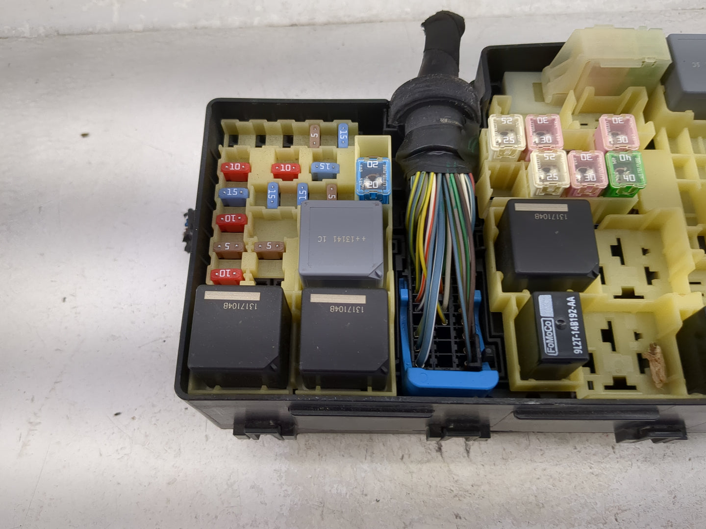 2016 Ford Focus Fusebox Fuse Box Panel Relay Module P/N:AV6T-14A076-AB 9L2T-14B192-AA, 9L2T-14B191-AA, 9L2T-14B193-AA Fits O