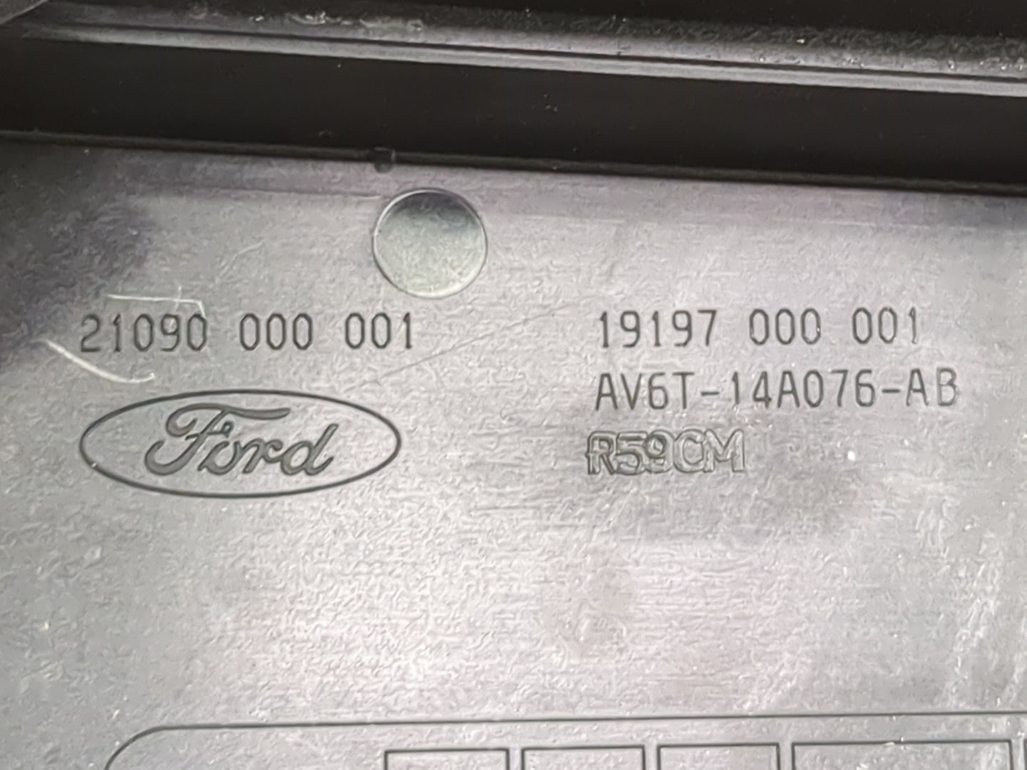 2016 Ford Focus Fusebox Fuse Box Panel Relay Module P/N:AV6T-14A076-AB 9L2T-14B192-AA, 9L2T-14B191-AA, 9L2T-14B193-AA Fits O
