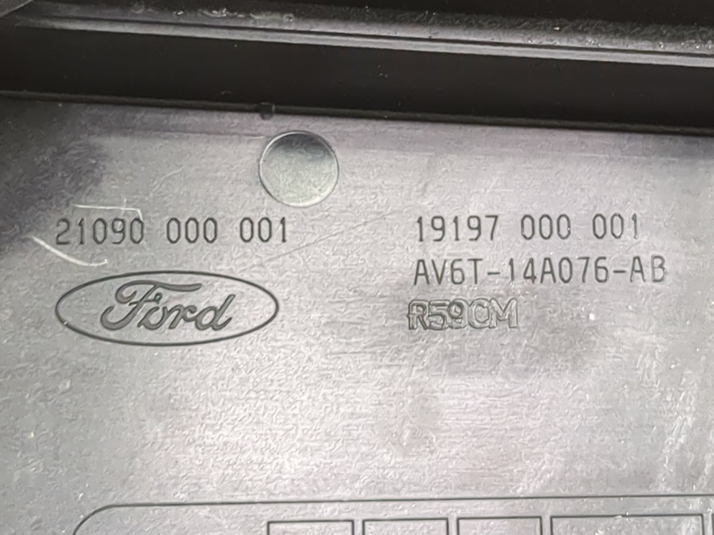 2016 Ford Focus Fusebox Fuse Box Panel Relay Module P/N:AV6T-14A076-AB 9L2T-14B192-AA, 9L2T-14B191-AA, 9L2T-14B193-AA Fits O