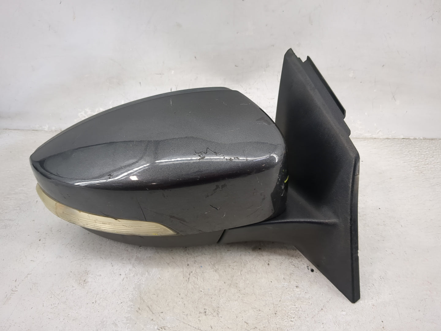 2015-2018 Ford Focus Passenger Side View Mirror - Right Door Mirror OEM Used - Oemusedautoparts1.com