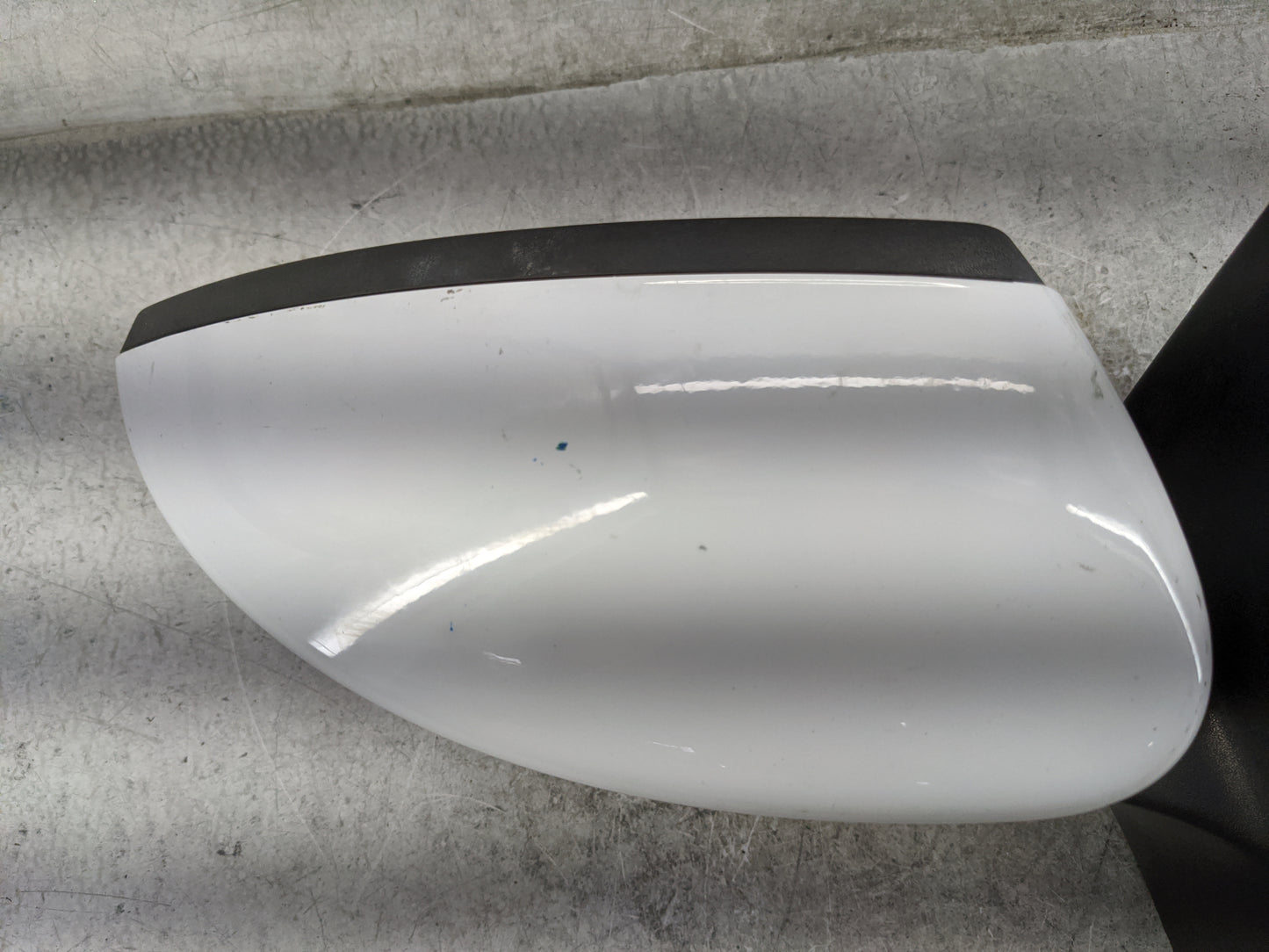 2015-2018 Ford Focus Passenger Side View Mirror - Right Door Mirror OEM Used - Oemusedautoparts1.com