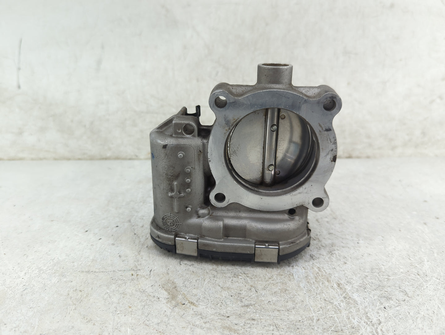 2014-2018 Ford Focus Throttle Body P/N:DS7E-9F991-BB 0280750576 Fits Fits 2014 2015 2016 2017 2018 2019 2020 2021 2022 OEM U