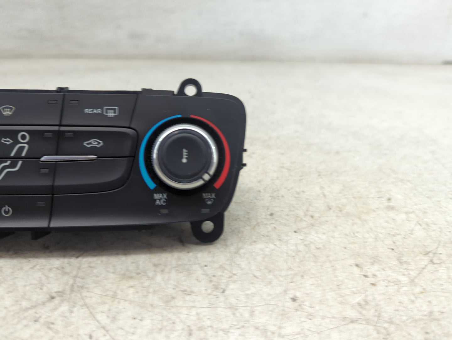 2015-2018 Ford Focus Climate Control Module Temperature AC/Heater Replacement P/N:F1ET-19980-JF F1ET 18549 Fits OEM Used Aut