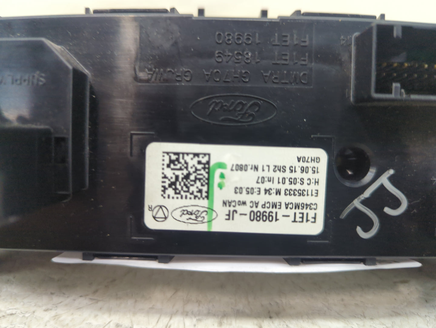 2015-2018 Ford Focus Climate Control Module Temperature AC/Heater Replacement P/N:F1ET-19980-JF F1ET 18549 Fits OEM Used Aut