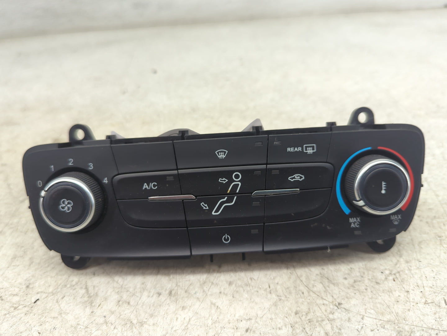 2015-2018 Ford Focus Climate Control Module Temperature AC/Heater Replacement P/N:F1ET-19980-JJ F1ET 18549 Fits OEM Used Aut
