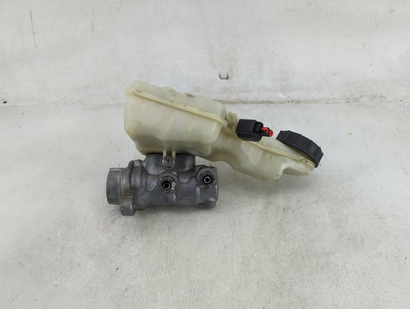 2016 Ford Focus Brake Master Cylinder - Oemusedautoparts1.com