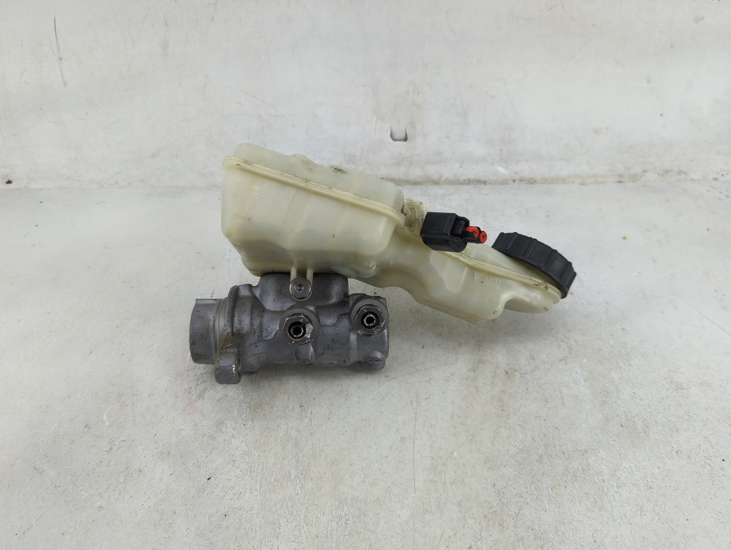 2016 Ford Focus Brake Master Cylinder - Oemusedautoparts1.com