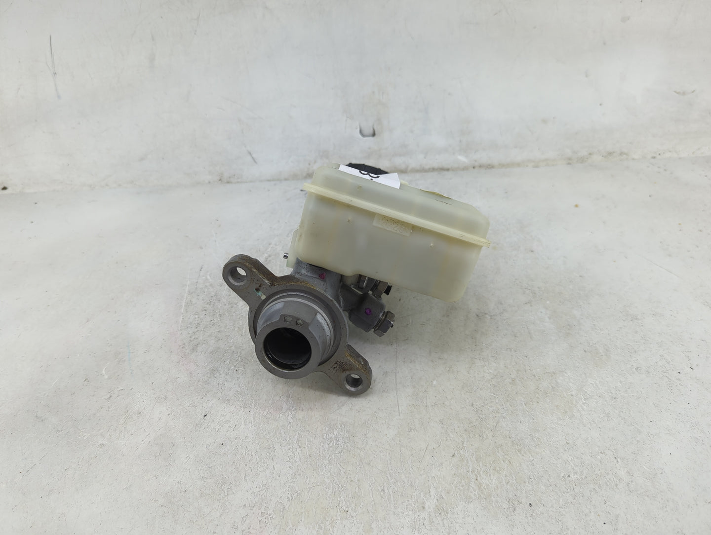 2016 Ford Focus Brake Master Cylinder - Oemusedautoparts1.com