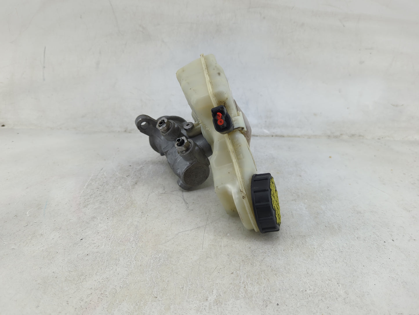 2016 Ford Focus Brake Master Cylinder - Oemusedautoparts1.com