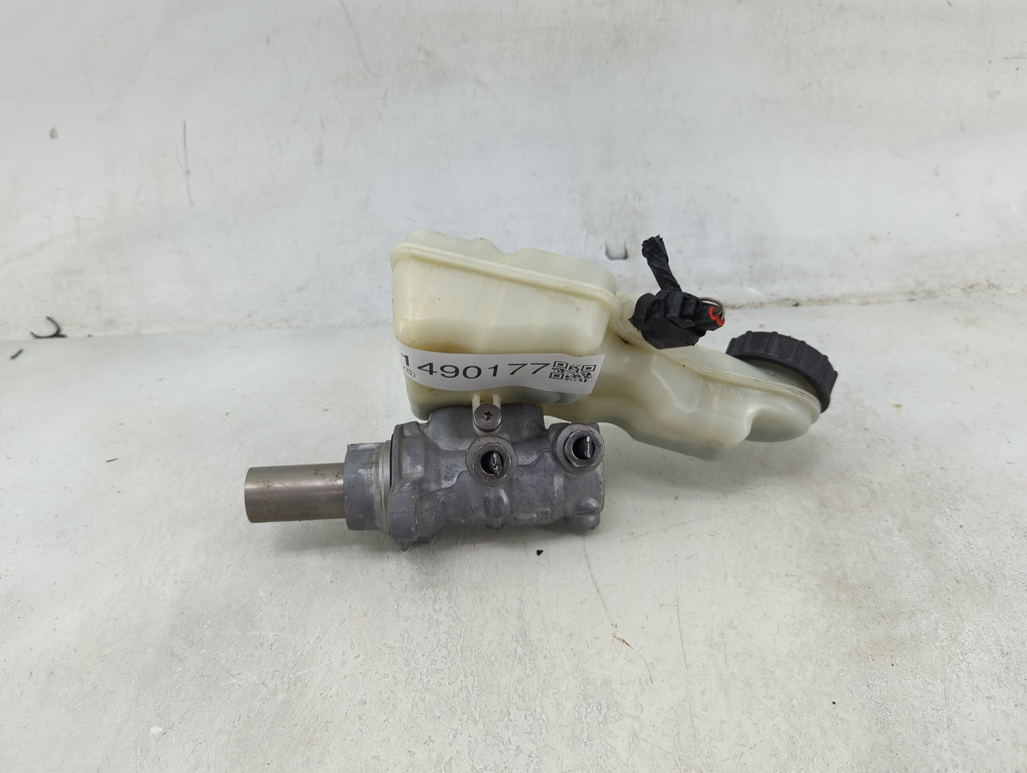2012-2018 Ford Focus Brake Master Cylinder 1490177 - Oemusedautoparts1.com