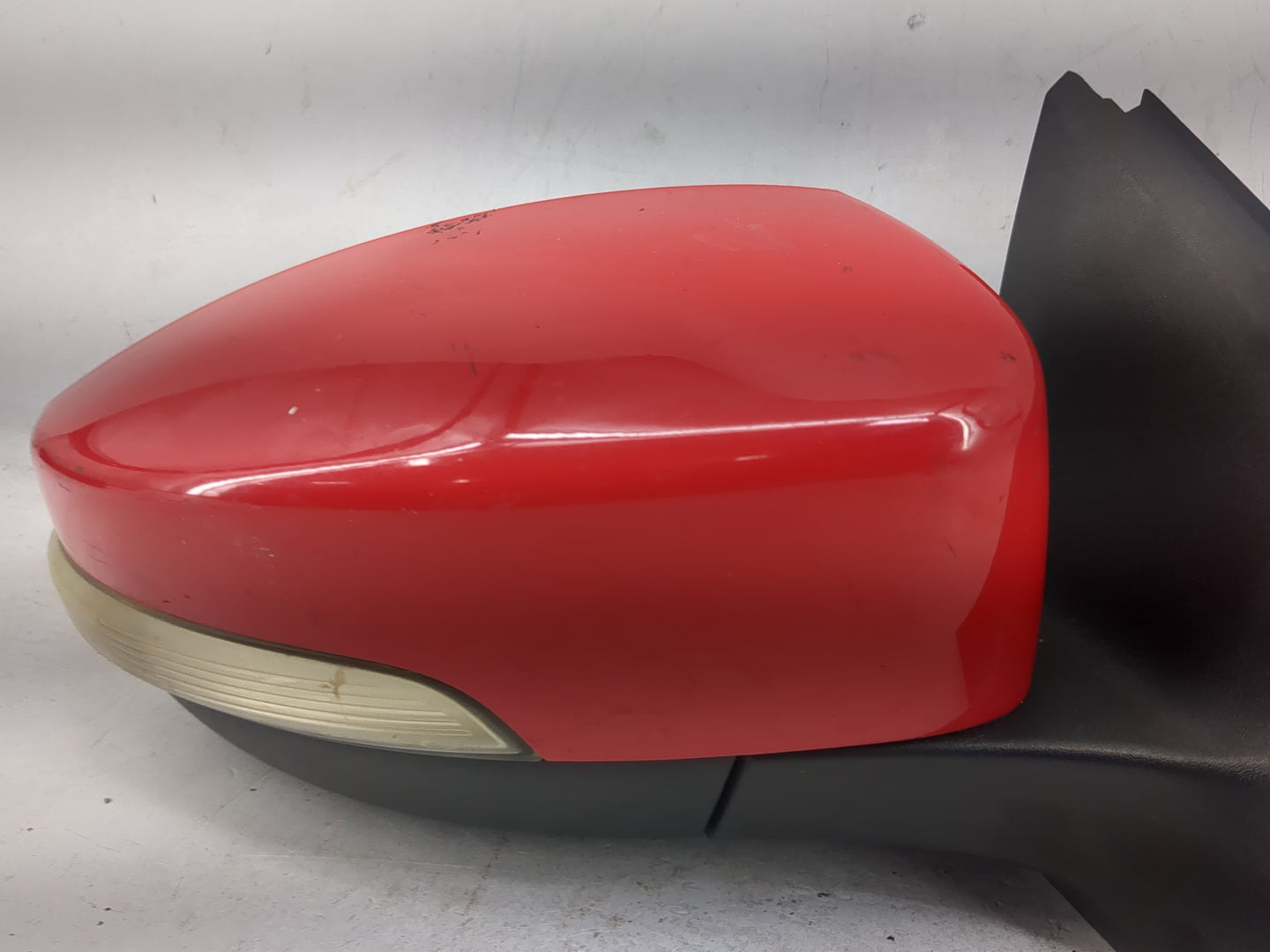 2015-2018 Ford Focus Passenger Side View Mirror - Right Door Mirror OEM Used - Oemusedautoparts1.com