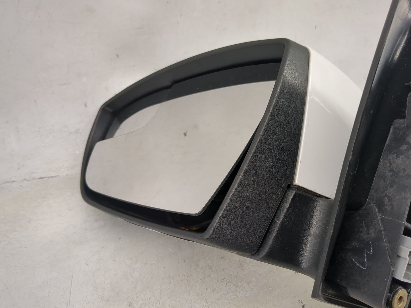 2015-2018 Ford Focus Driver Side View Mirror - Left Door Mirror OEM Used - Oemusedautoparts1.com