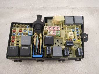 compare product 2016 Ford Focus Fusebox Fuse Box Panel Relay Module P/N:AV6T-14A067-AD E02345500, 9L2T-14B192-AA, F57B-14B192-AA Fits OEM Used Auto Parts