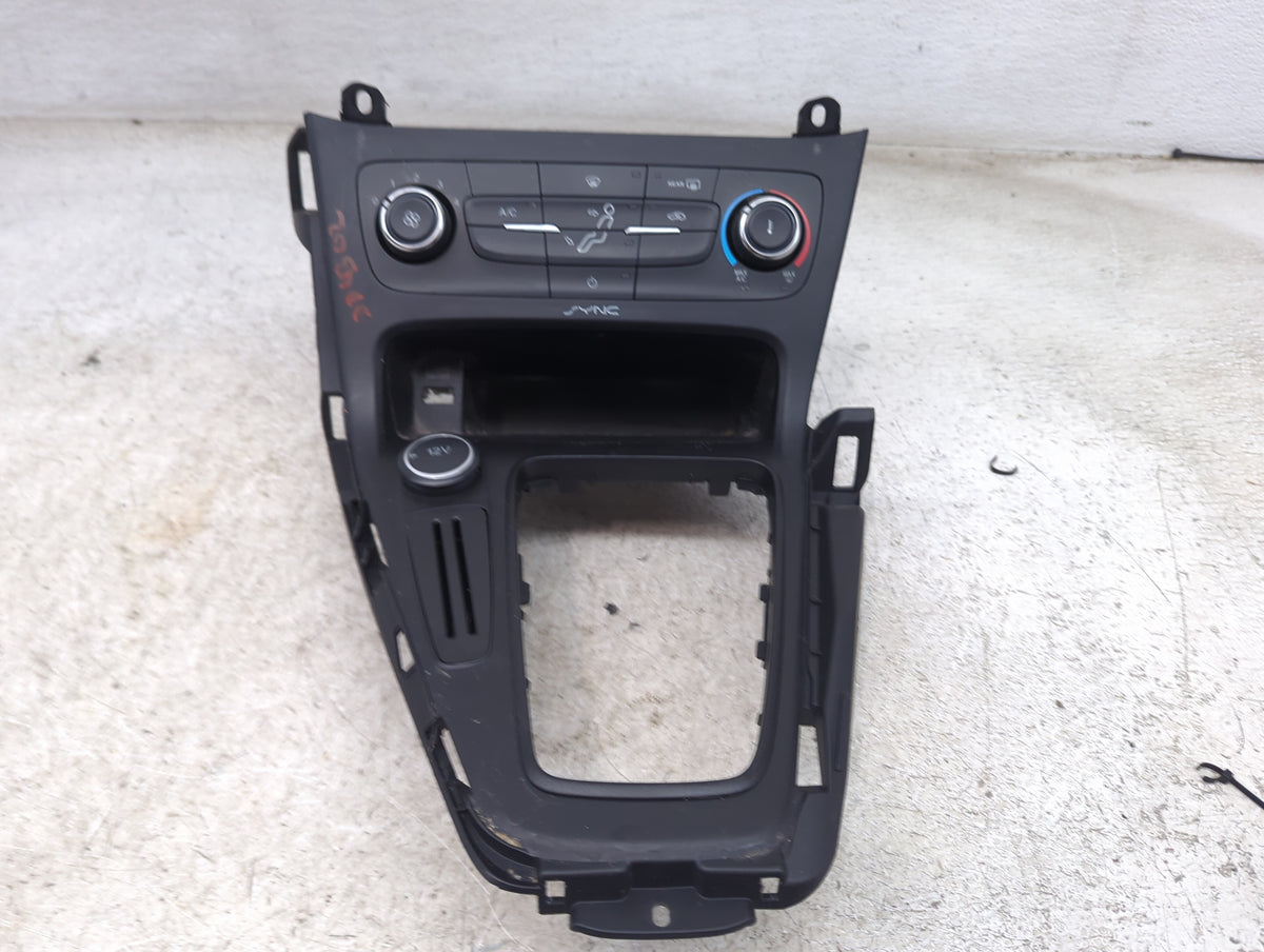 2016 Ford Focus Climate Control Module Temperature AC/Heater Replacement P/N:F1EB-18E245-BC 2447719, PF1EB A044K30 MAN3JA6 F