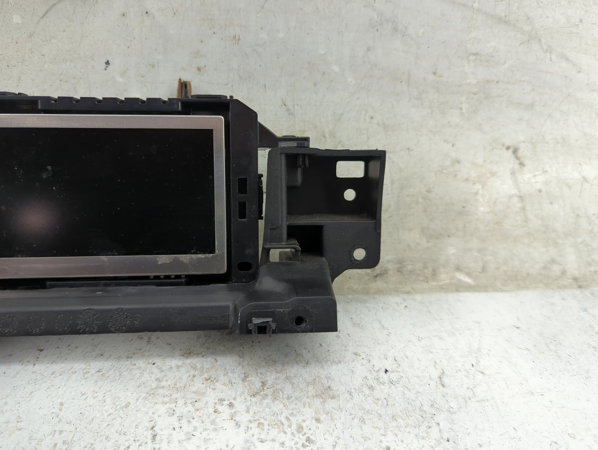 2015-2018 Ford Focus Information Radio Display Screen 1505122 - Oemusedautoparts1.com