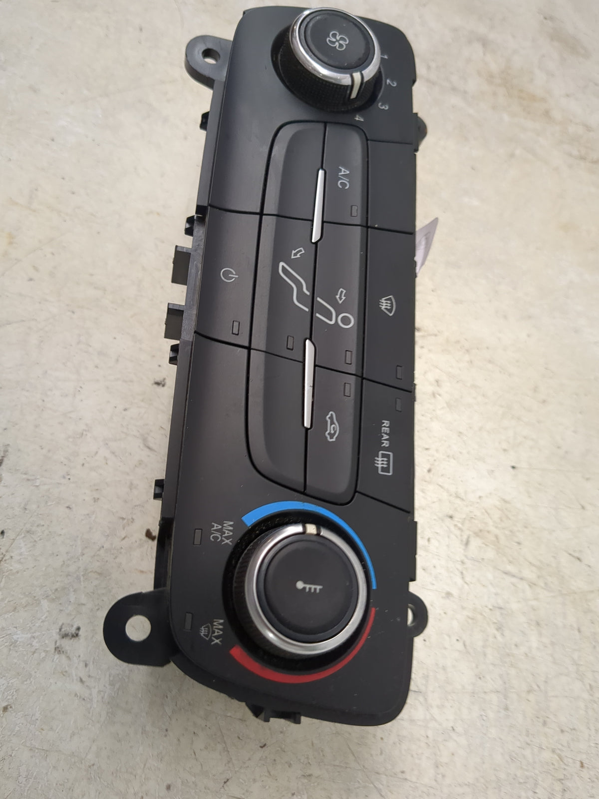 2015-2018 Ford Focus Climate Control Module Temperature AC/Heater Replacement P/N:F1ET-19980-JF Fits Fits 2015 2016 2017 201