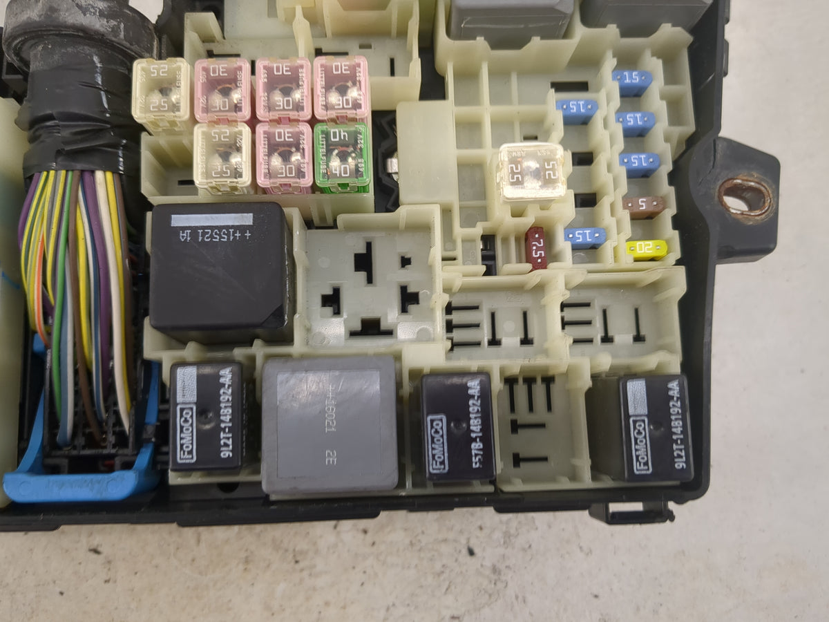 2016 Ford Focus Fusebox Fuse Box Panel Relay Module P/N:AV6T-14A067-AD E02345500 Fits OEM Used Auto Parts - Oemusedautoparts