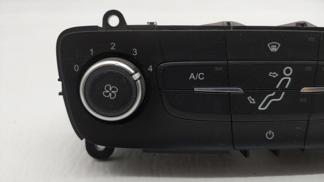 2015-2018 Ford Focus Climate Control Module Temperature AC/Heater Replacement P/N:F1ET-19980-LJ F1ET-19980-JF Fits OEM Used 