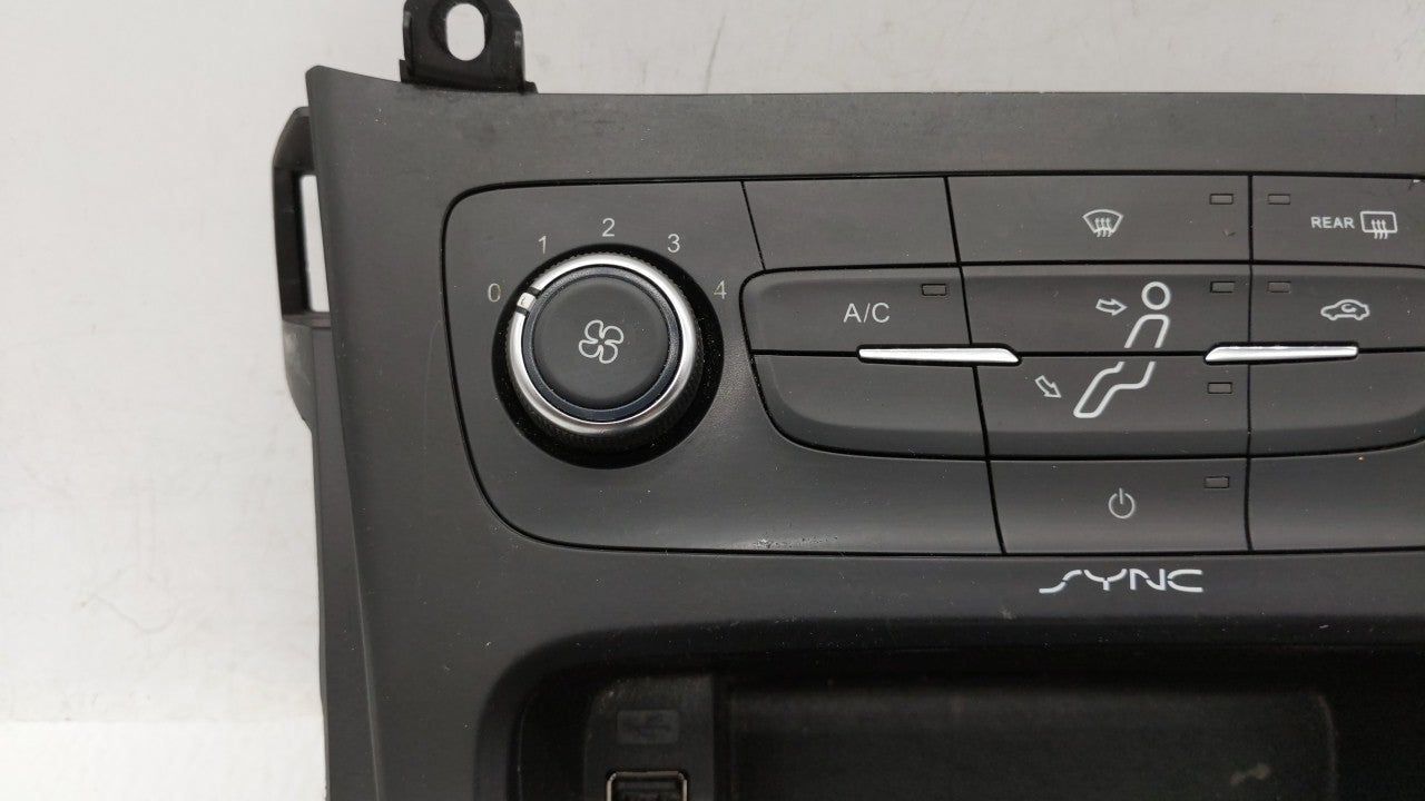 2015-2018 Ford Focus Climate Control Module Temperature AC/Heater Replacement P/N:F1ET-19980-LJ F1ET-19980-JF Fits OEM Used 