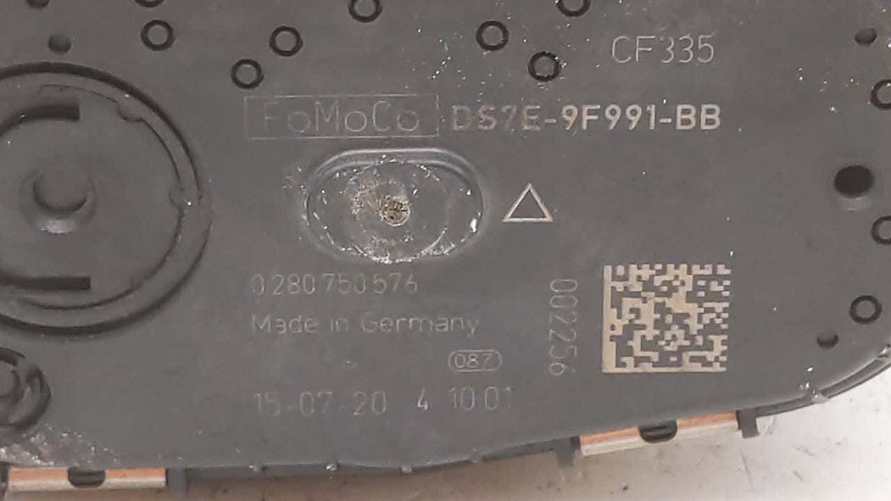 2014-2018 Ford Focus Throttle Body P/N:DS7E-9F991-BB Fits Fits 2014 2015 2016 2017 2018 2019 OEM Used Auto Parts - Oemusedau