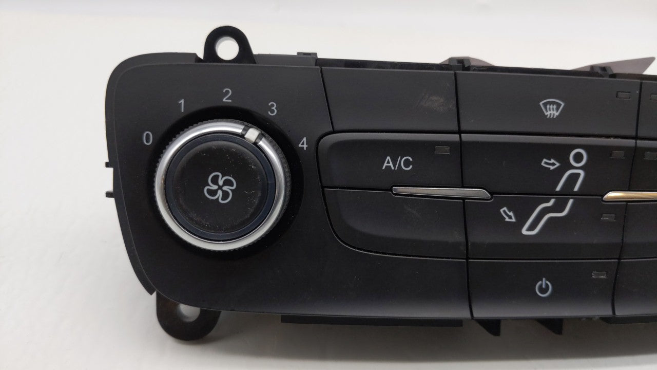2015-2018 Ford Focus Climate Control Module Temperature AC/Heater Replacement P/N:F1ET-19980-LJ F1ET-19980-JF Fits OEM Used 