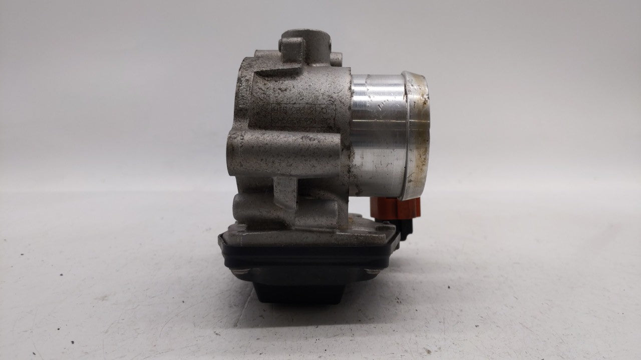 2015-2018 Ford Focus Throttle Body P/N:CM5G-9F991-FC CM5G-9F991-GA Fits Fits 2014 2015 2016 2017 2018 OEM Used Auto Parts - 