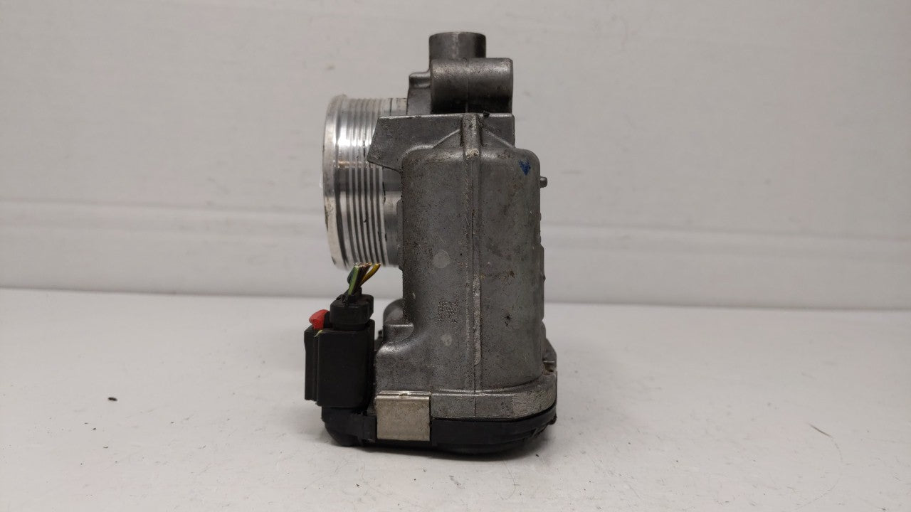 2014-2018 Ford Focus Throttle Body P/N:DS7E-9F991-BB Fits Fits 2014 2015 2016 2017 2018 2019 OEM Used Auto Parts - Oemusedau