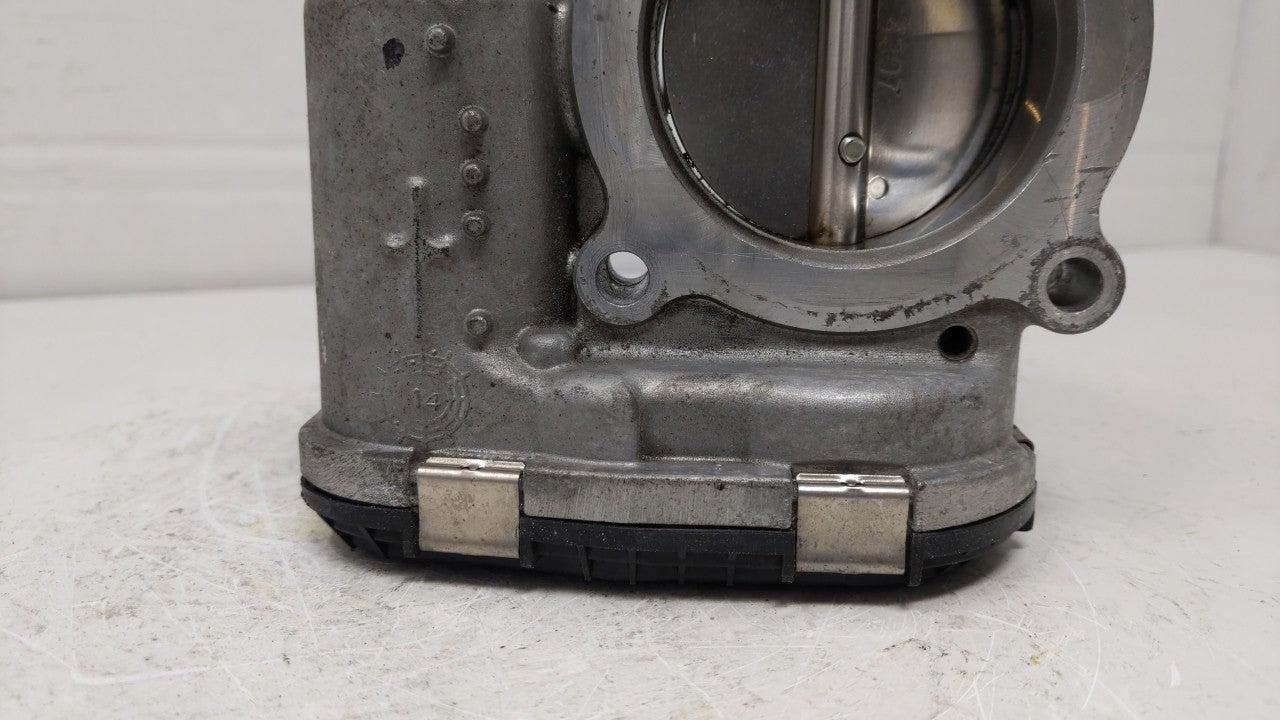 2014-2018 Ford Focus Throttle Body P/N:DS7E-9F991-BB Fits Fits 2014 2015 2016 2017 2018 2019 OEM Used Auto Parts - Oemusedau