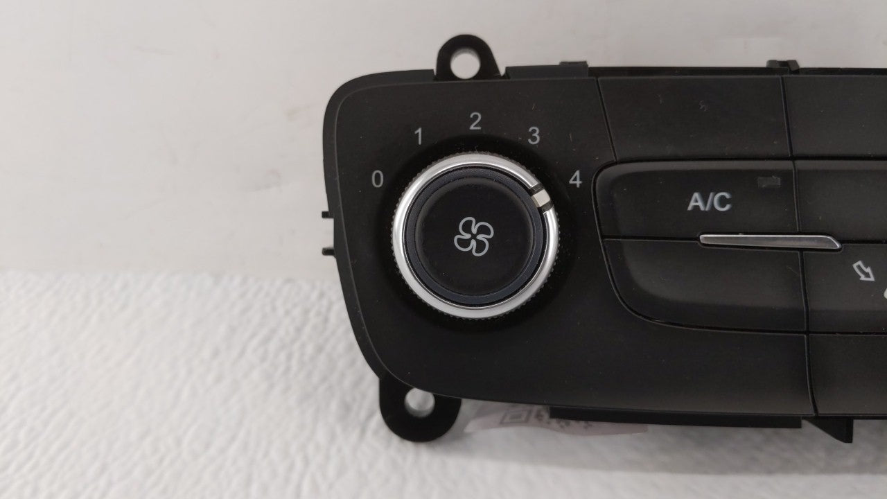 2015-2018 Ford Focus Climate Control Module Temperature AC/Heater Replacement P/N:F1ET-19980-LJ F1ET-19980-JF Fits OEM Used 