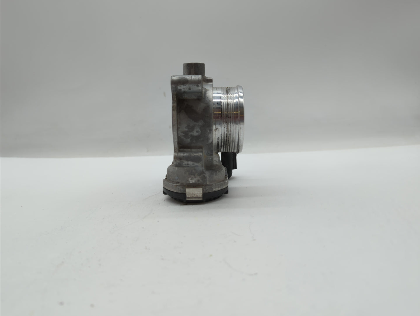 2014-2018 Ford Focus Throttle Body P/N:DS7E-9F991-BB Fits Fits 2014 2015 2016 2017 2018 2019 OEM Used Auto Parts - Oemusedau