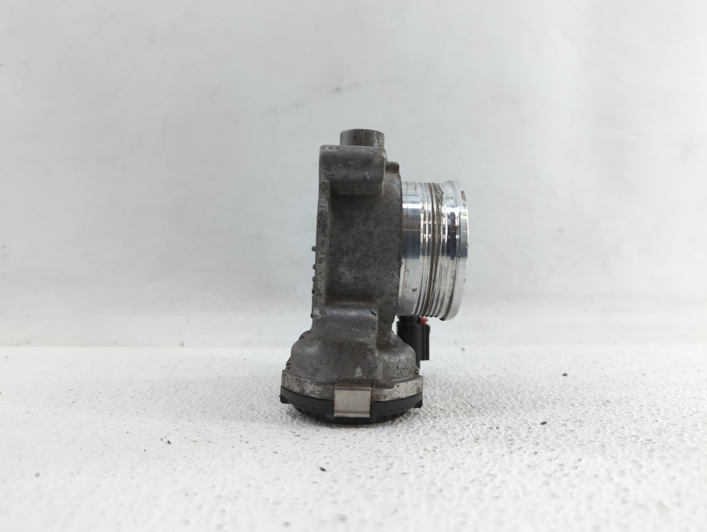 2014-2018 Ford Focus Throttle Body P/N:DS7E-9F991-BB Fits Fits 2014 2015 2016 2017 2018 2019 OEM Used Auto Parts - Oemusedau