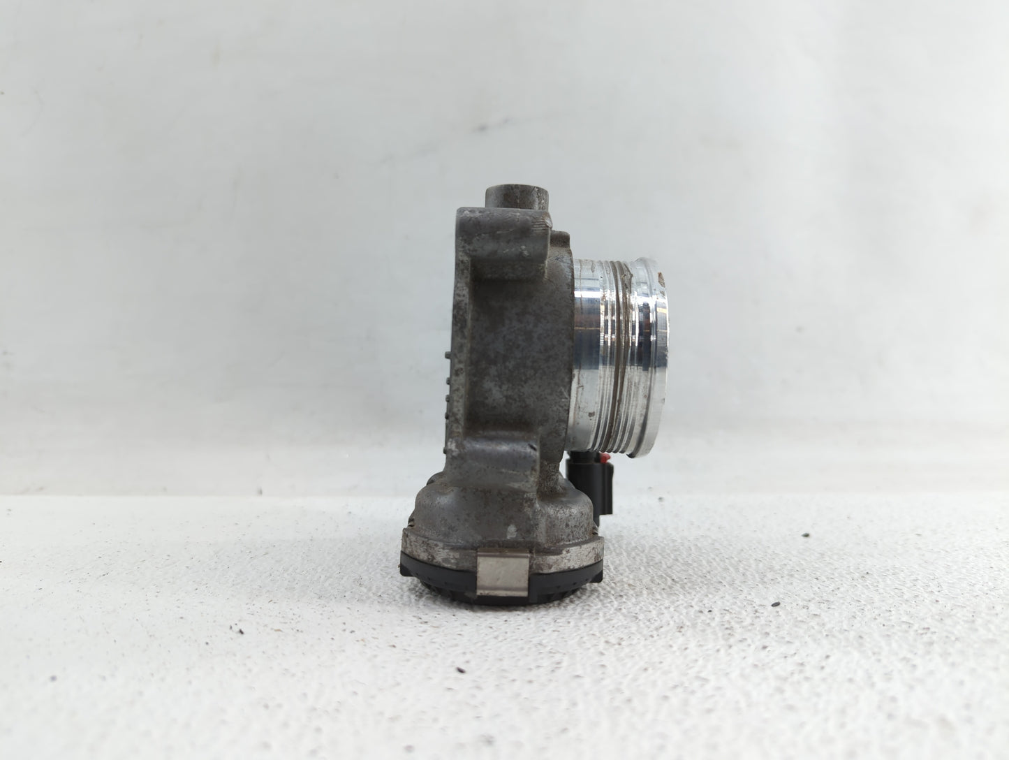 2014-2018 Ford Focus Throttle Body P/N:DS7E-9F991-BB Fits Fits 2014 2015 2016 2017 2018 2019 OEM Used Auto Parts - Oemusedau