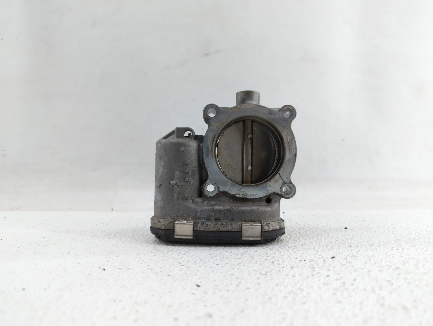 2014-2018 Ford Focus Throttle Body P/N:DS7E-9F991-BB Fits Fits 2014 2015 2016 2017 2018 2019 OEM Used Auto Parts - Oemusedau