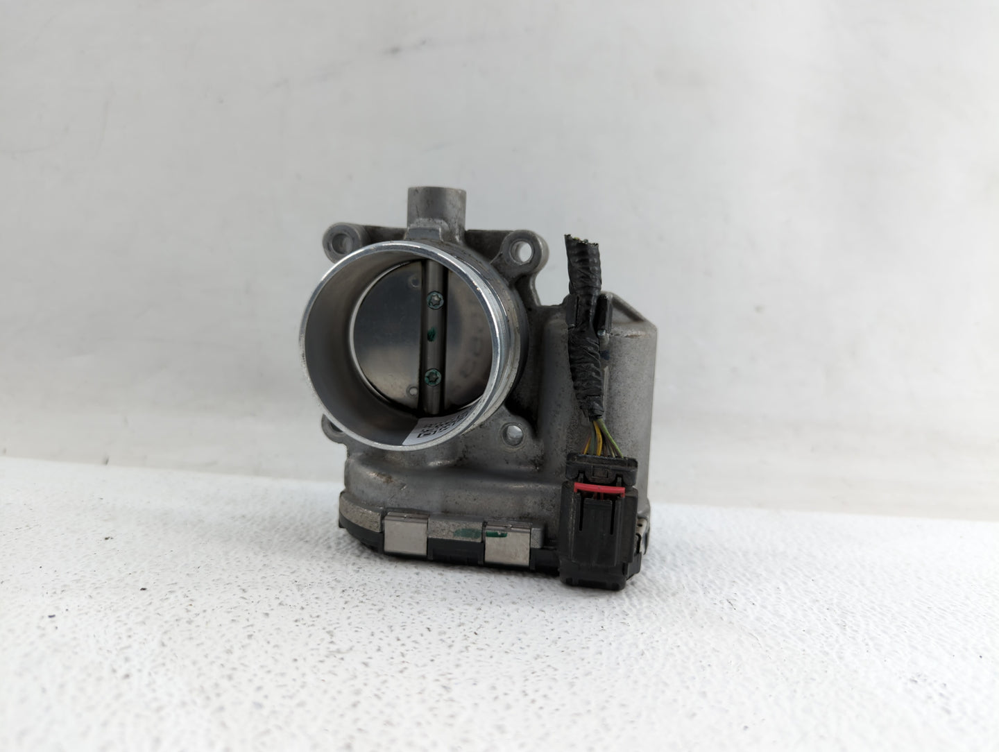 2014-2018 Ford Focus Throttle Body P/N:DS7E-9F991-BB Fits Fits 2014 2015 2016 2017 2018 2019 OEM Used Auto Parts - Oemusedau