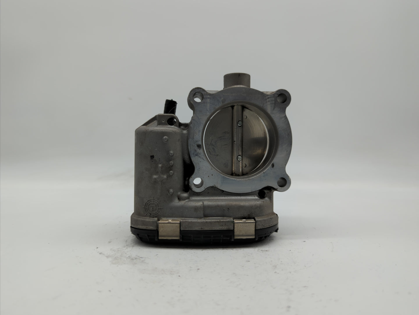 2014-2018 Ford Focus Throttle Body P/N:DS7E-9F991-BB Fits Fits 2014 2015 2016 2017 2018 2019 OEM Used Auto Parts - Oemusedau