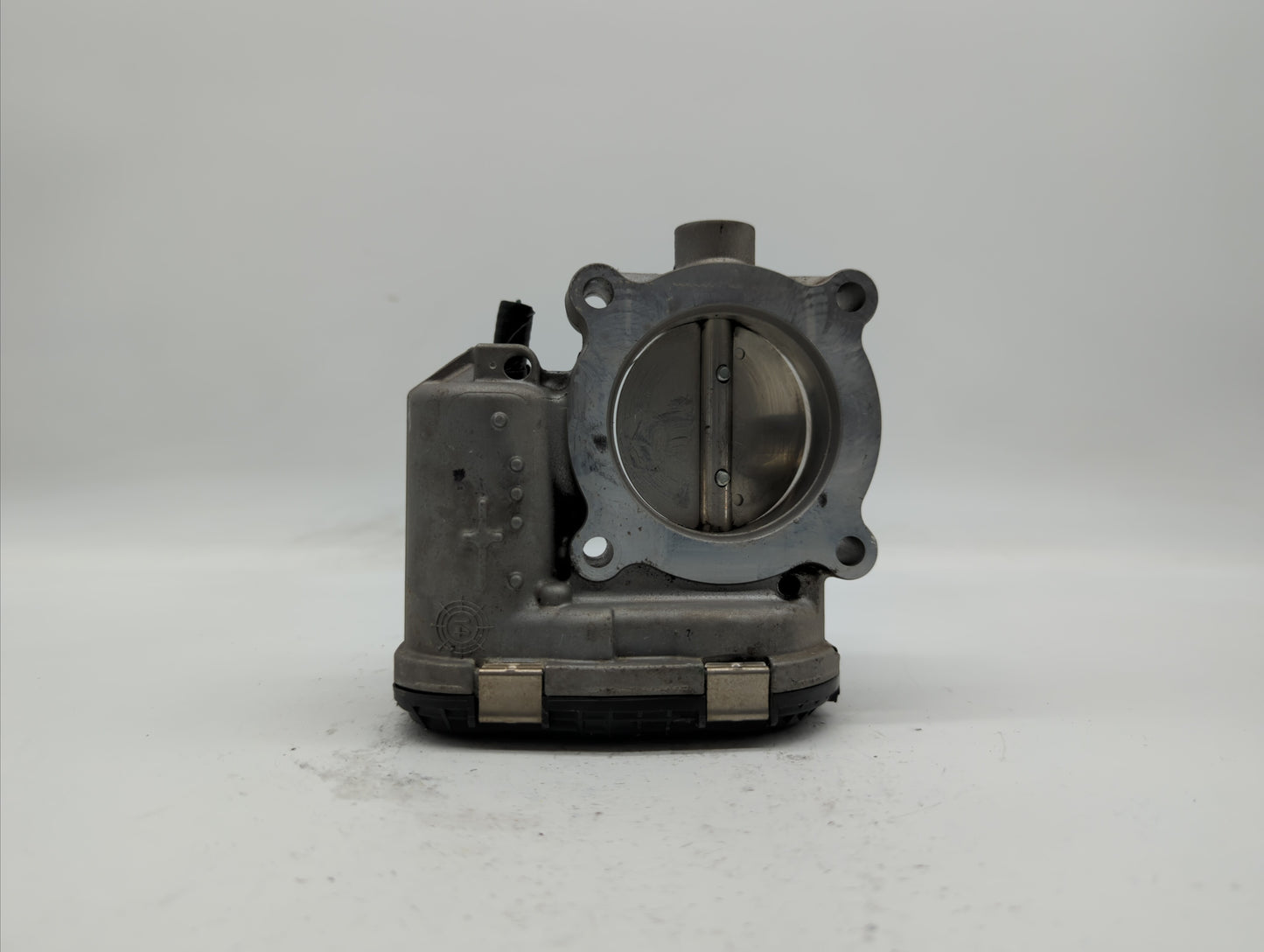 2014-2018 Ford Focus Throttle Body P/N:DS7E-9F991-BB Fits Fits 2014 2015 2016 2017 2018 2019 OEM Used Auto Parts - Oemusedau