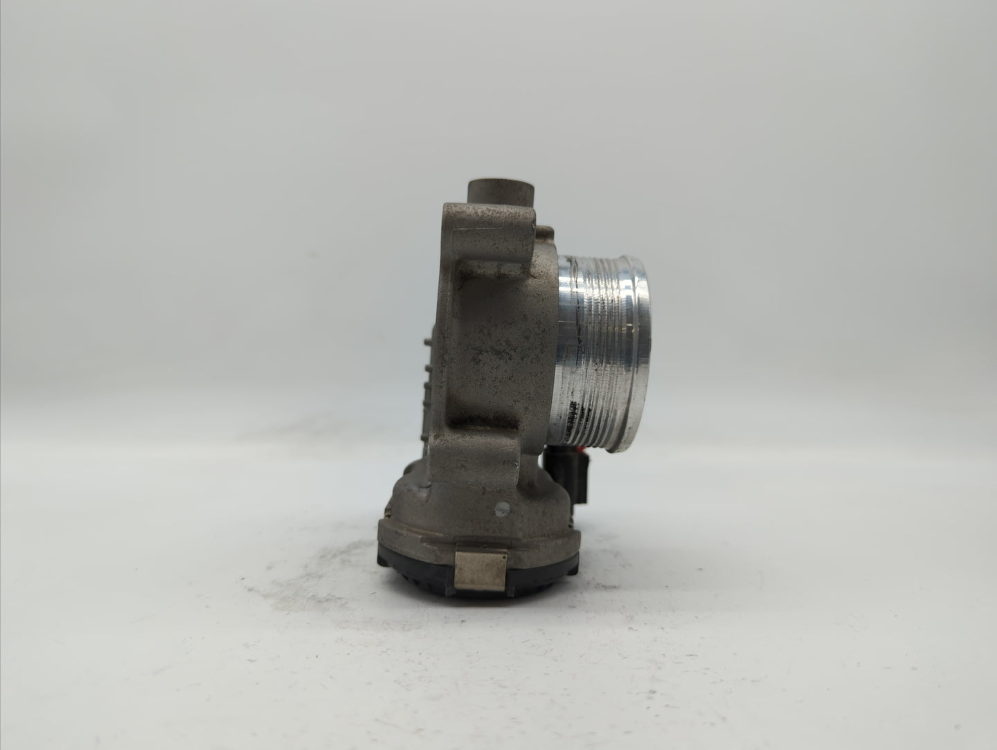 2014-2018 Ford Focus Throttle Body P/N:DS7E-9F991-BB Fits Fits 2014 2015 2016 2017 2018 2019 OEM Used Auto Parts - Oemusedau