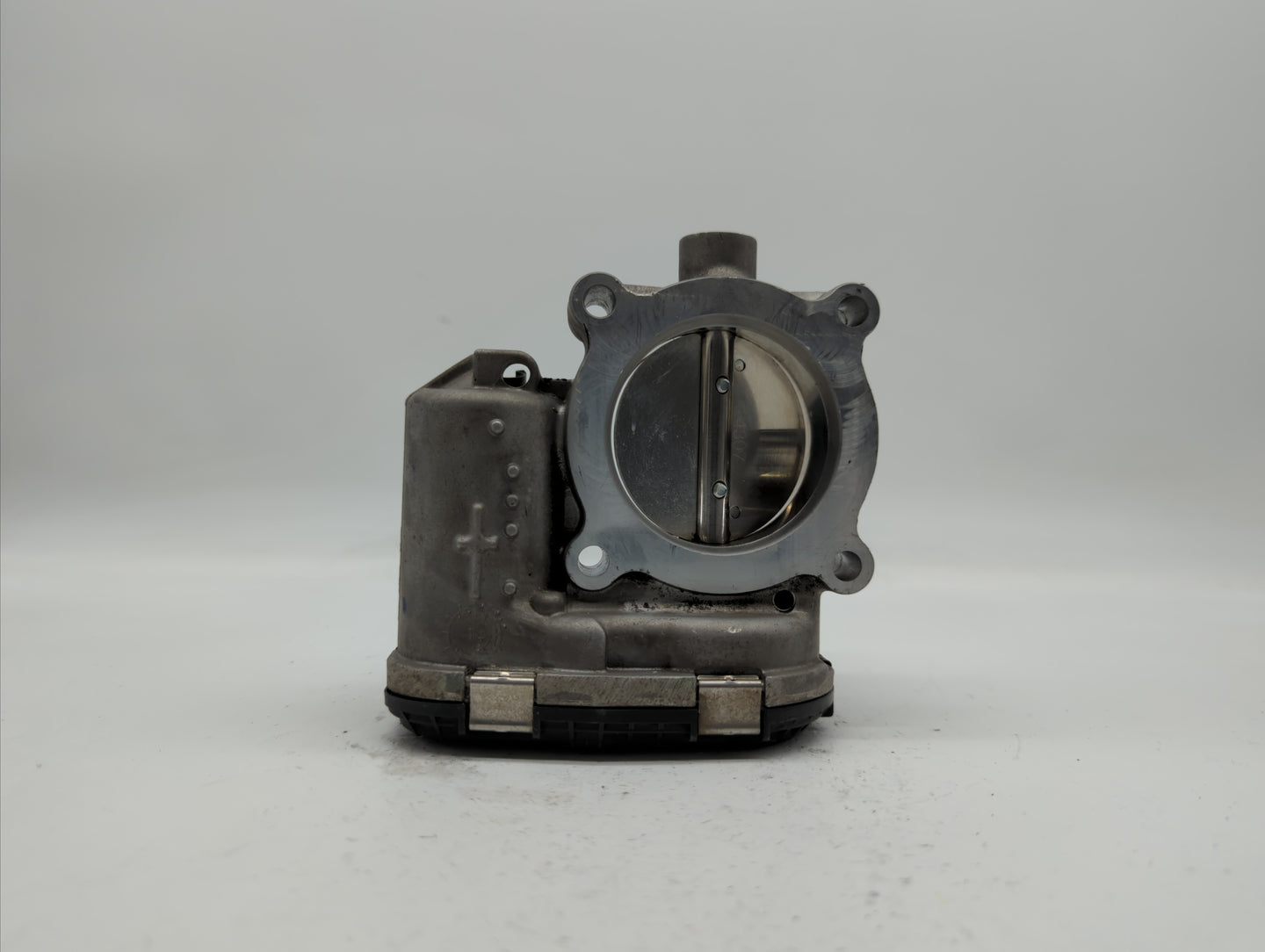 2014-2018 Ford Focus Throttle Body P/N:DS7E-9F991-BB Fits Fits 2014 2015 2016 2017 2018 2019 OEM Used Auto Parts - Oemusedau