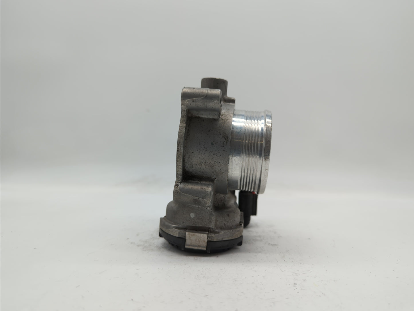2014-2018 Ford Focus Throttle Body P/N:DS7E-9F991-BB Fits Fits 2014 2015 2016 2017 2018 2019 OEM Used Auto Parts - Oemusedau