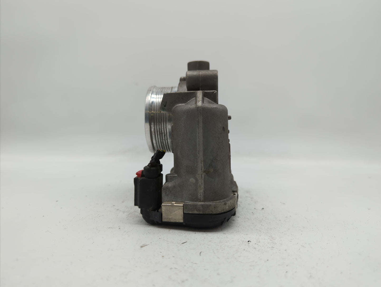 2014-2018 Ford Focus Throttle Body P/N:DS7E-9F991-BB Fits Fits 2014 2015 2016 2017 2018 2019 OEM Used Auto Parts - Oemusedau