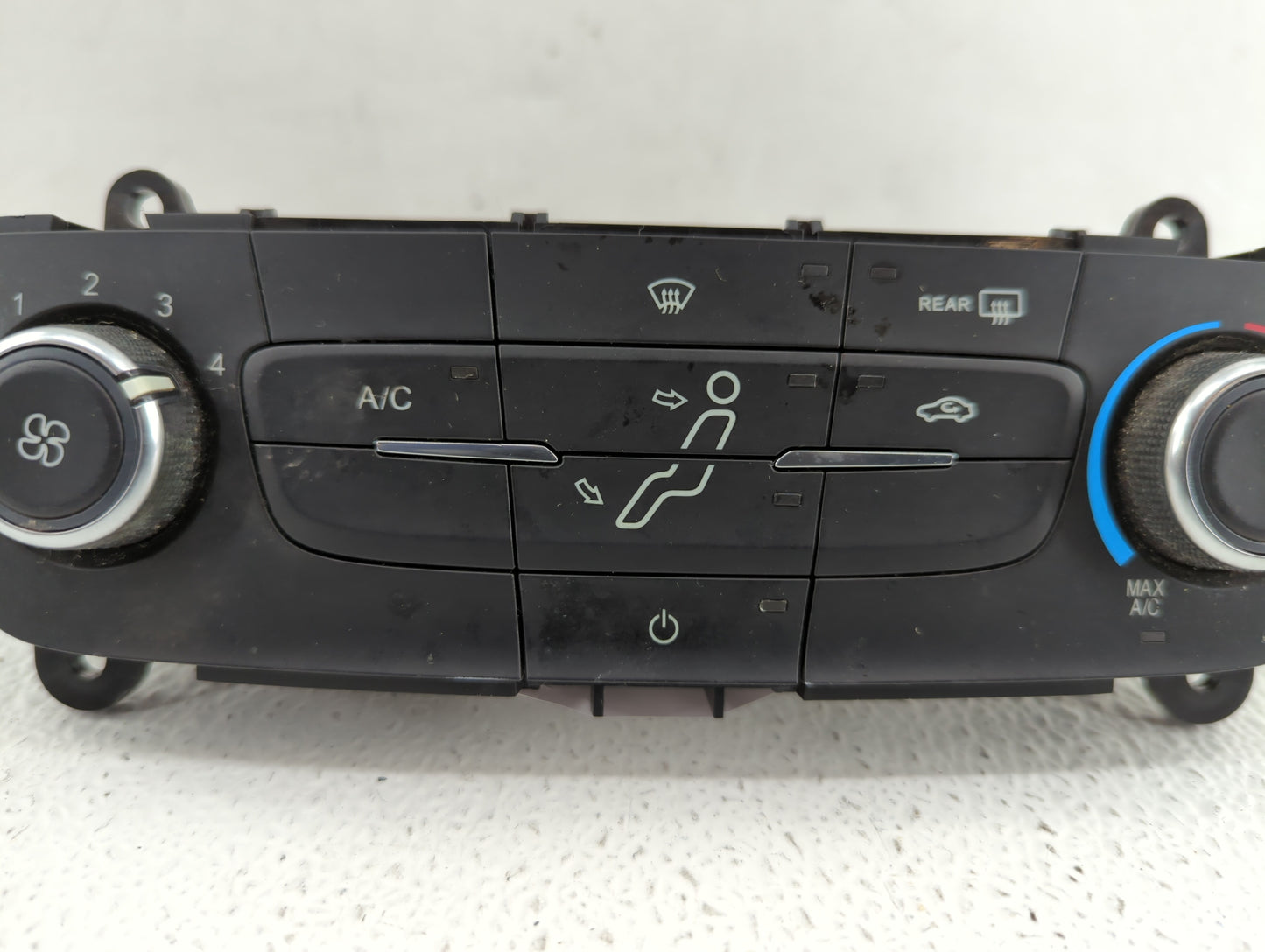 2015-2018 Ford Focus Climate Control Module Temperature AC/Heater Replacement P/N:F1ET-19980-LJ F1ET-19980-JF Fits OEM Used 