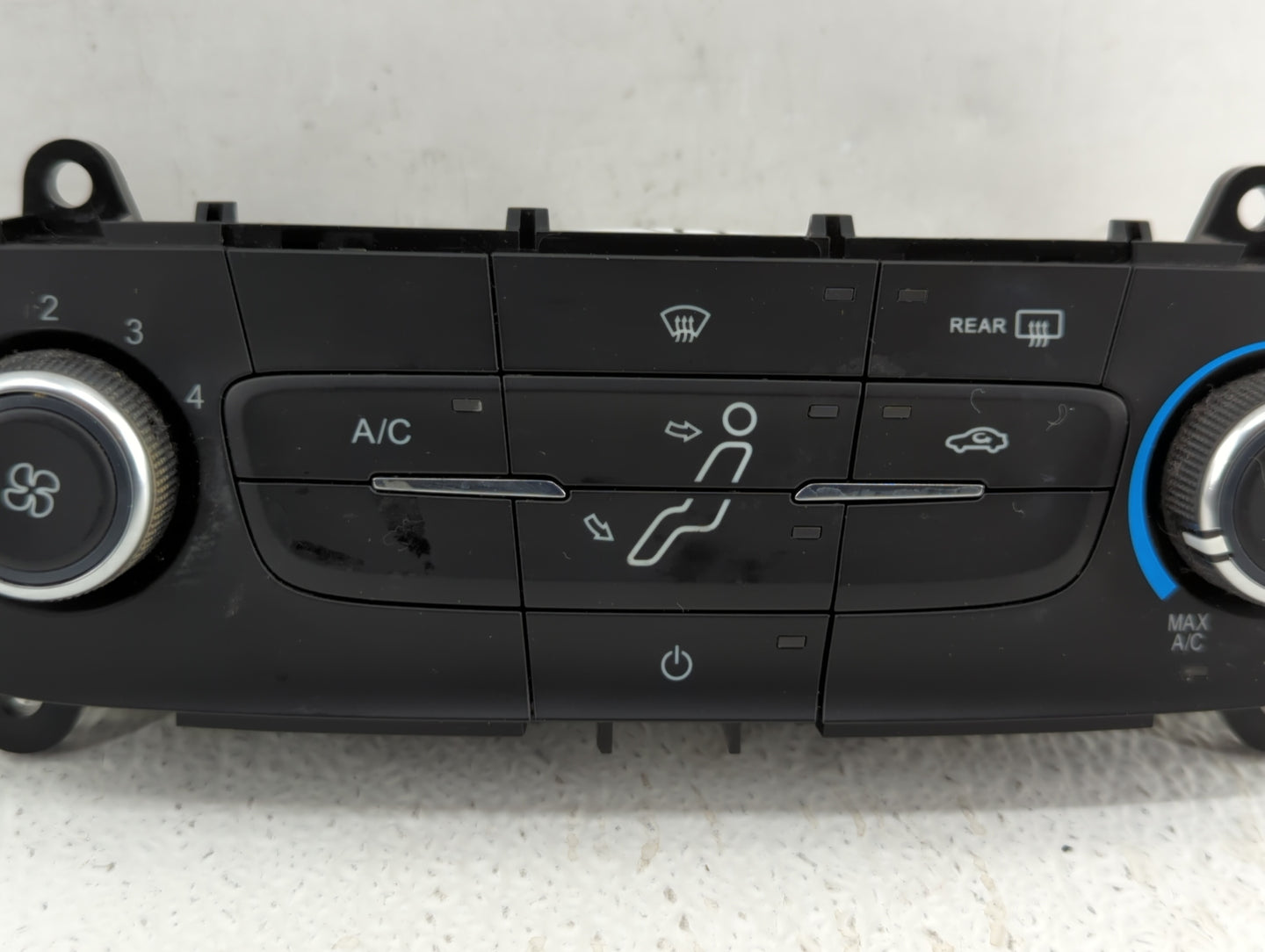 2015-2018 Ford Focus Climate Control Module Temperature AC/Heater Replacement P/N:F1ET-19980-LJ F1ET-19980-JF Fits OEM Used 