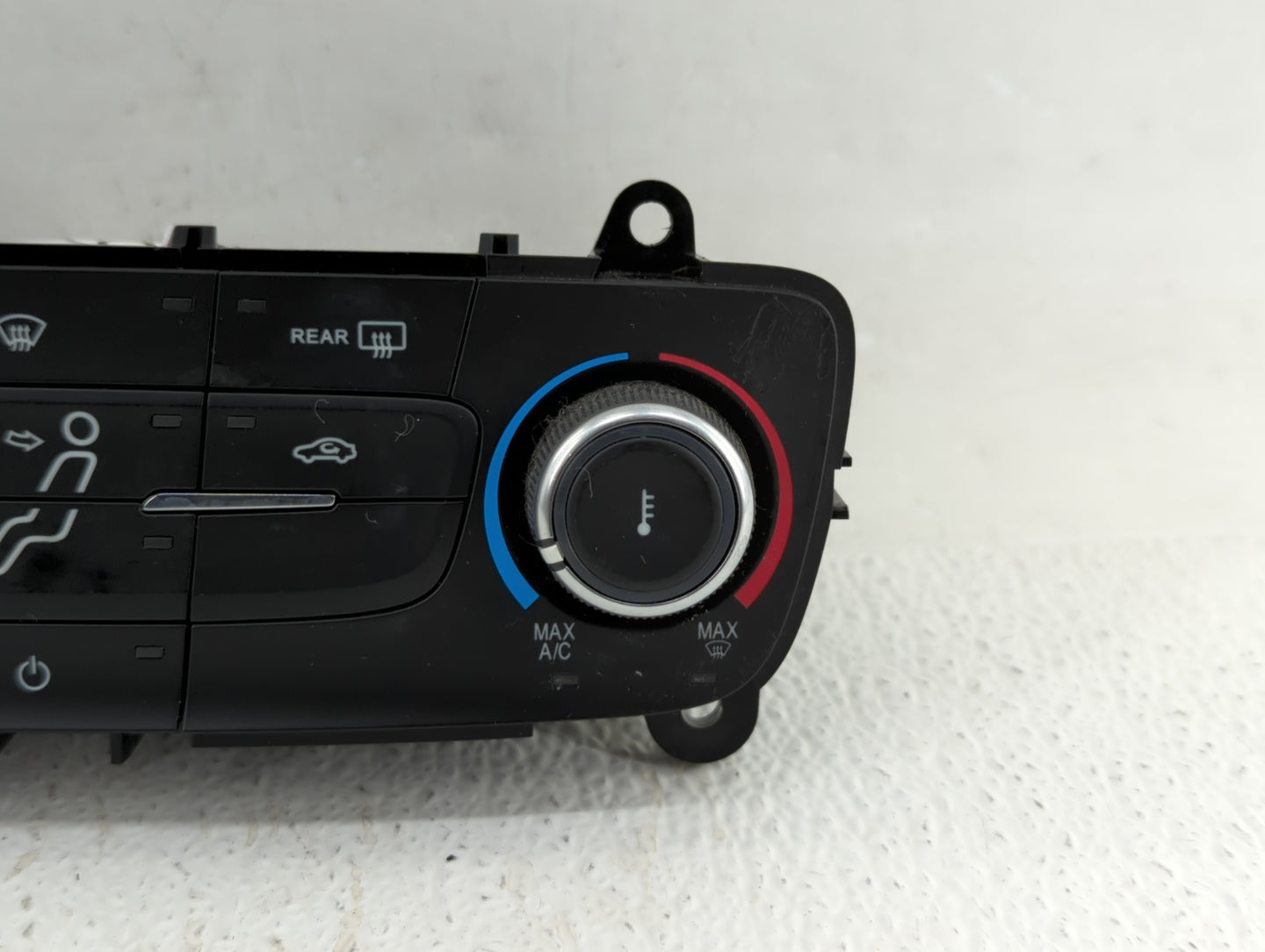 2015-2018 Ford Focus Climate Control Module Temperature AC/Heater Replacement P/N:F1ET-19980-LJ F1ET-19980-JF Fits OEM Used 