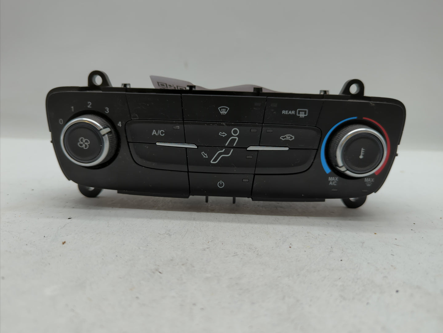 2015-2018 Ford Focus Climate Control Module Temperature AC/Heater Replacement P/N:F1ET-19980-LJ F1ET-19980-JF Fits OEM Used 