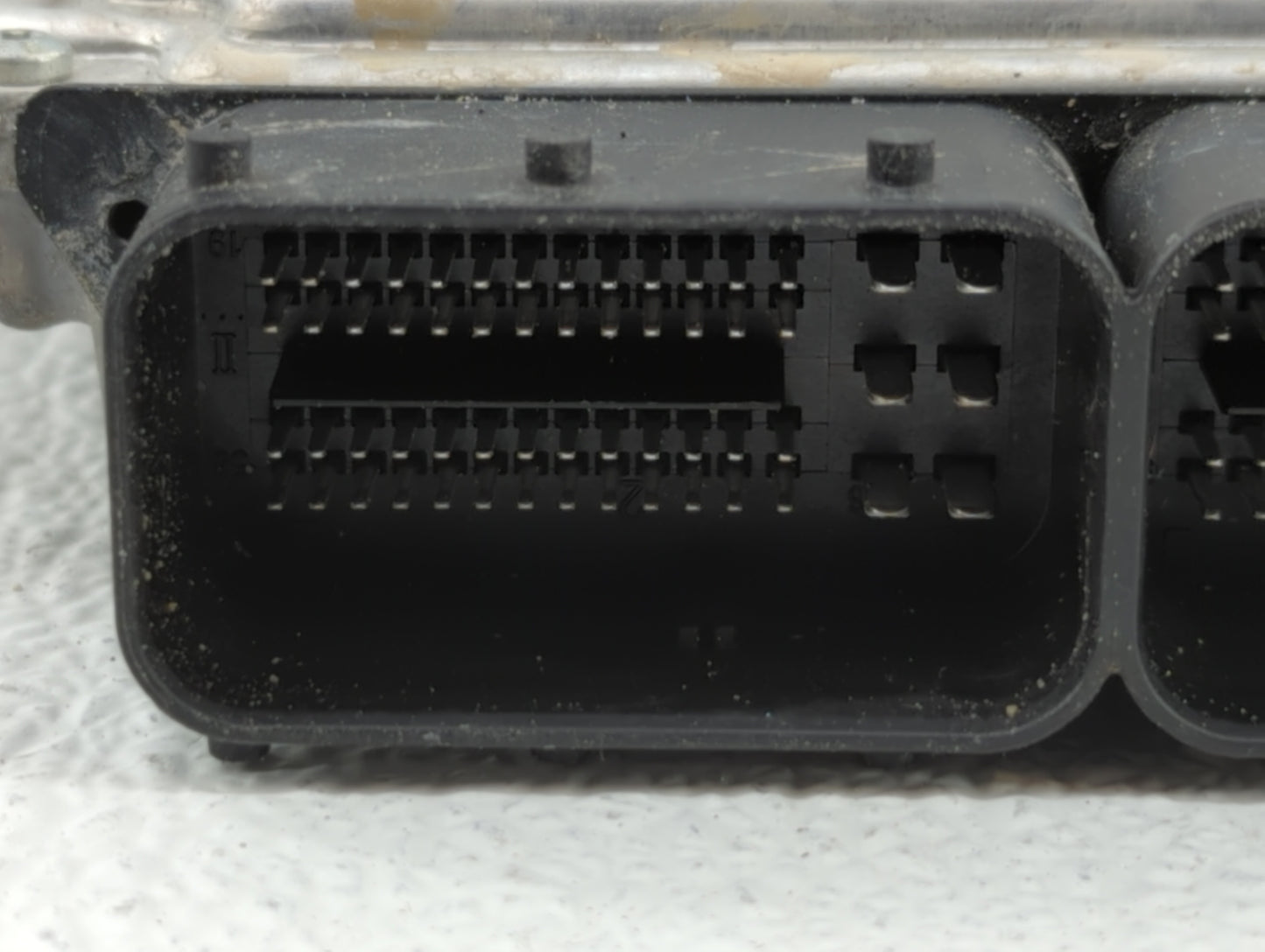 2013-2018 Ford Focus PCM Engine Control Computer ECU ECM PCU OEM P/N:DM5A-12A650-CA EMA-12A650-VA Fits OEM Used Auto Parts -