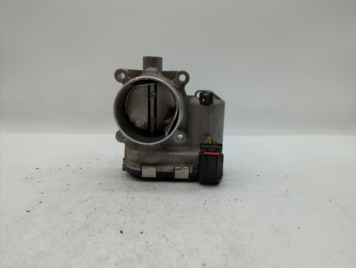 2014-2018 Ford Focus Throttle Body P/N:DS7E-9F991-BB Fits Fits 2014 2015 2016 2017 2018 2019 OEM Used Auto Parts - Oemusedau