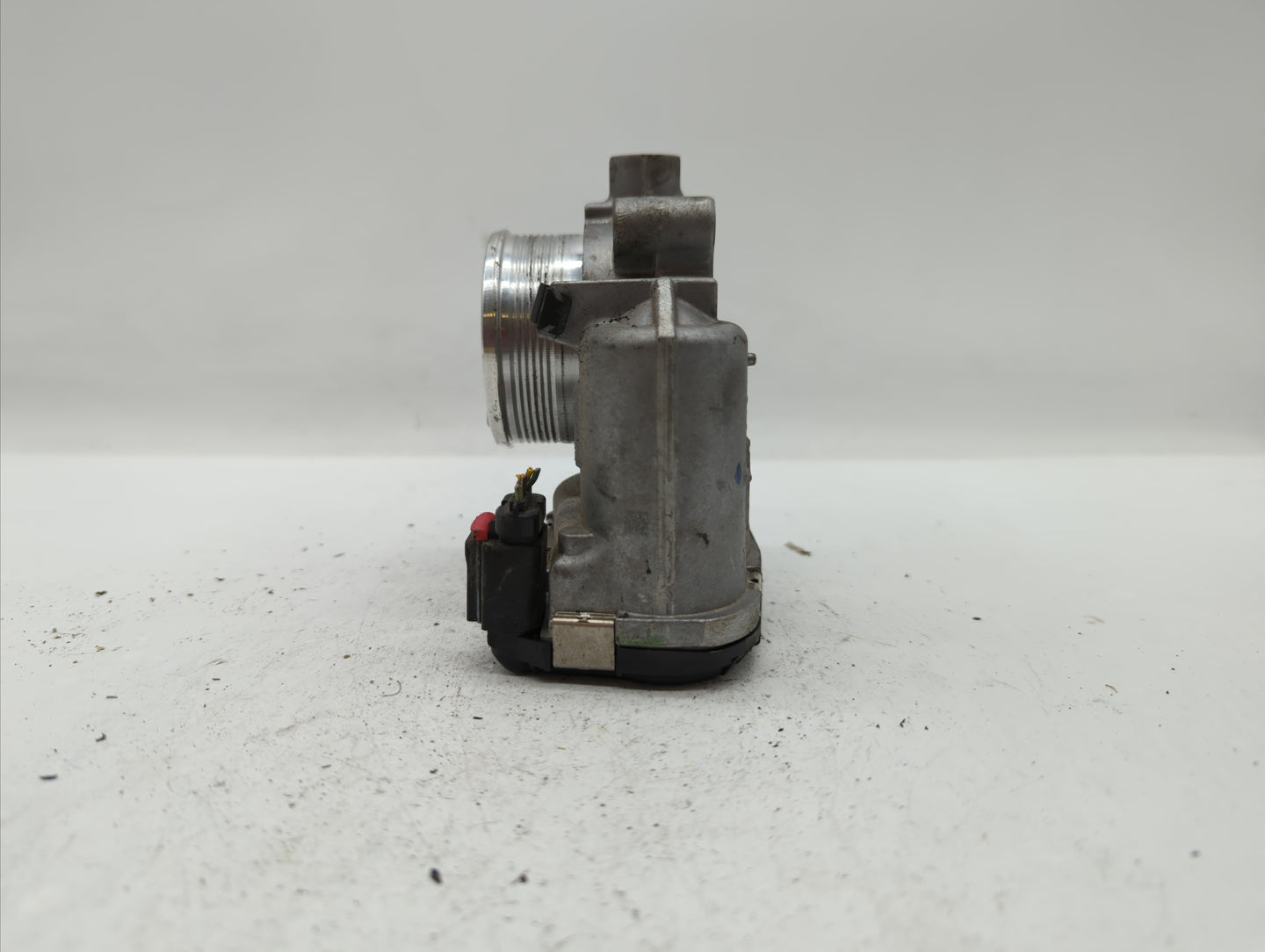 2014-2018 Ford Focus Throttle Body P/N:DS7E-9F991-BB Fits Fits 2014 2015 2016 2017 2018 2019 OEM Used Auto Parts - Oemusedau