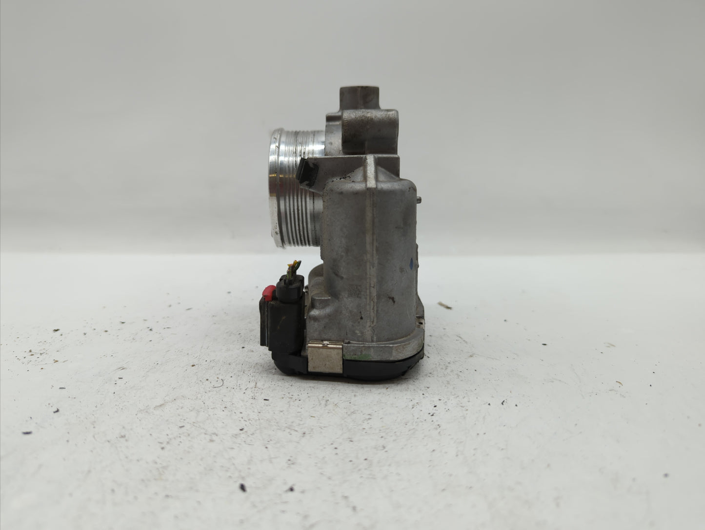 2014-2018 Ford Focus Throttle Body P/N:DS7E-9F991-BB Fits Fits 2014 2015 2016 2017 2018 2019 OEM Used Auto Parts - Oemusedau